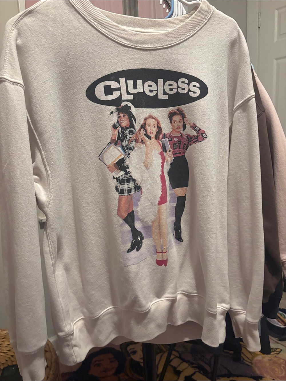 Abercrombie & Fitch Clueless Graphic Crewneck - Cream